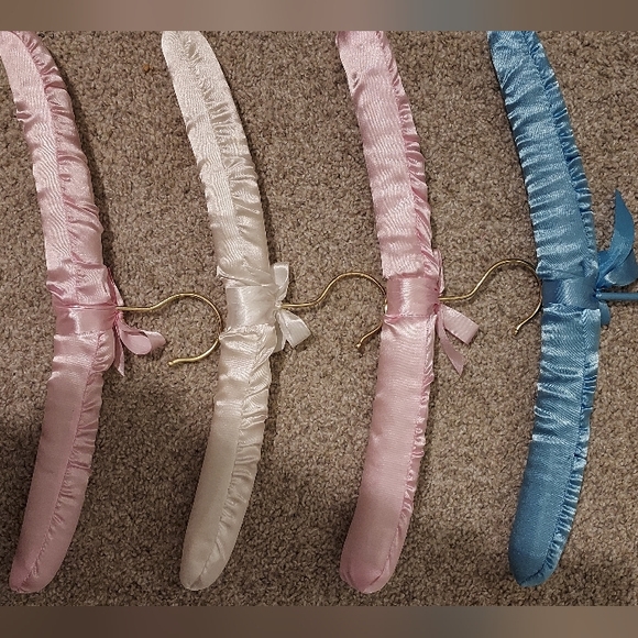 Vintage Satin Padded Lingerie Intimates Hangers Pink Blue Ivory Set Of 4 - Picture 6 of 8